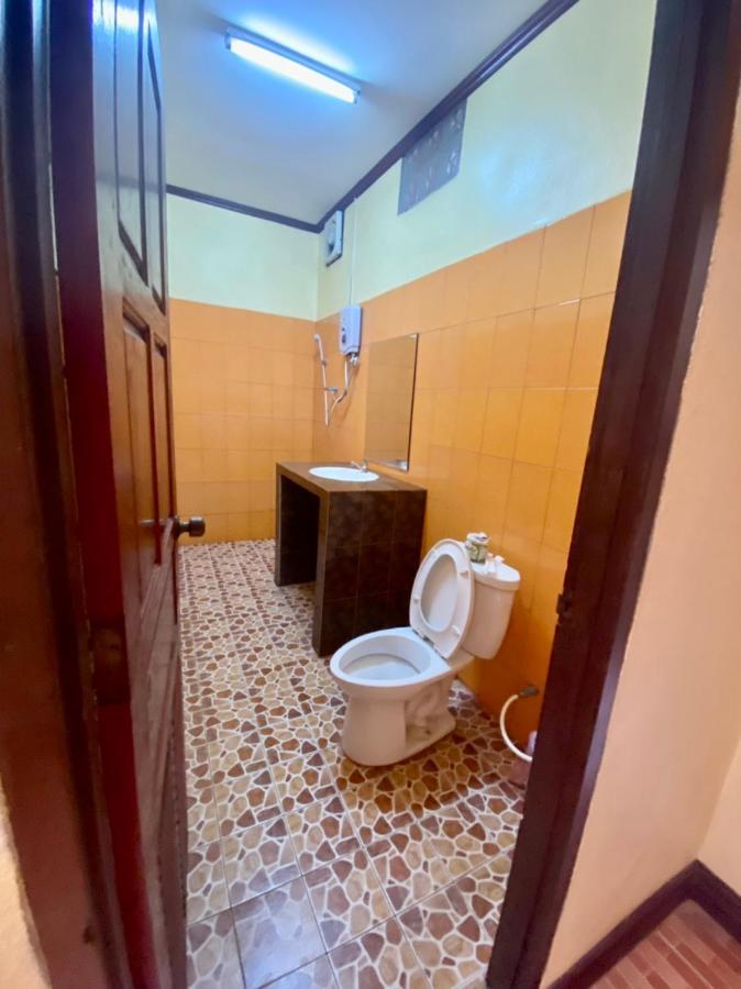 Hana Riverside Hotel Vangviang Kültér fotó