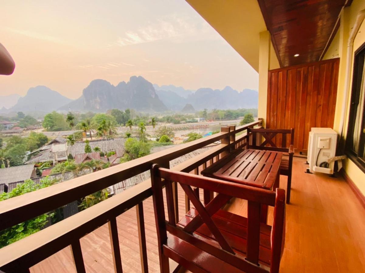 Hana Riverside Hotel Vangviang Kültér fotó