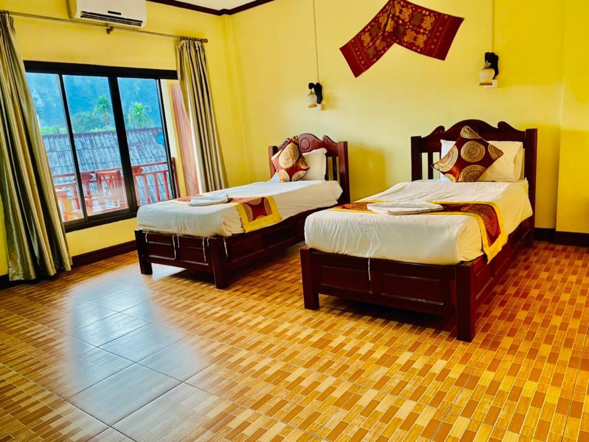 Hana Riverside Hotel Vangviang Kültér fotó