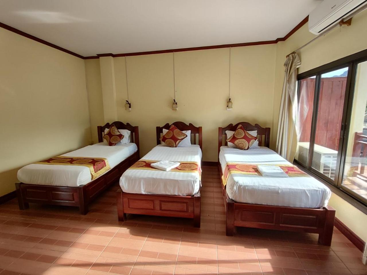 Hana Riverside Hotel Vangviang Kültér fotó
